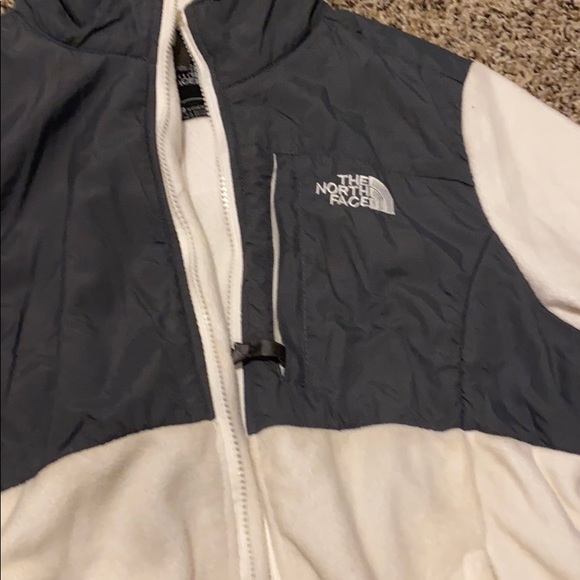 White and gray fleece jacket - Picture 2 of 6